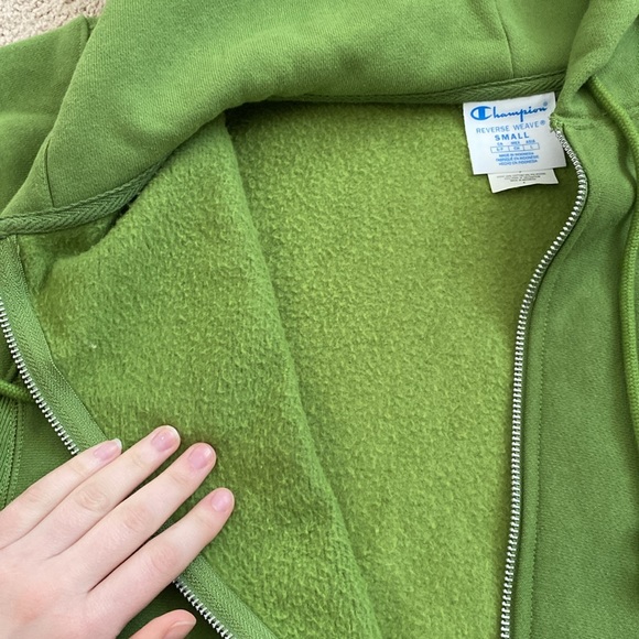 UO Exclusive Champion Reverse Weave Zip Up Green Hoodie - Picture 7 of 8